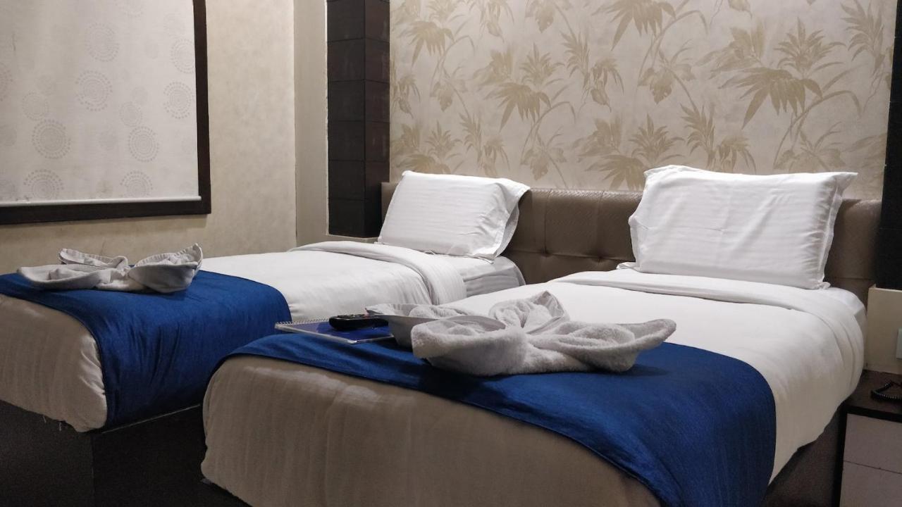 Hotel Golden Orchid Bhubaneswar Bagian luar foto