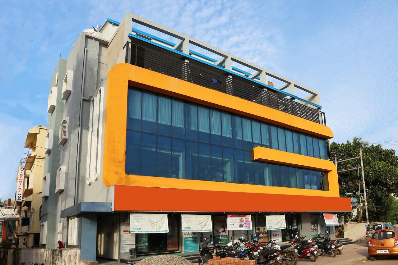 Hotel Golden Orchid Bhubaneswar Bagian luar foto