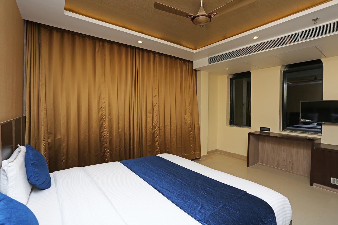 Hotel Golden Orchid Bhubaneswar Bagian luar foto